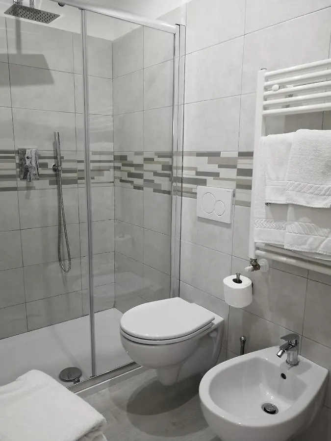 Hotel Iride Suite & Breakfast- Ideale Per Famiglie E Coppie 리치오네