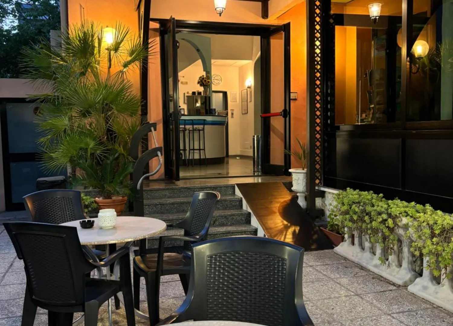 Hotel Iride Suite & Breakfast- Ideale Per Famiglie E Coppie 리치오네