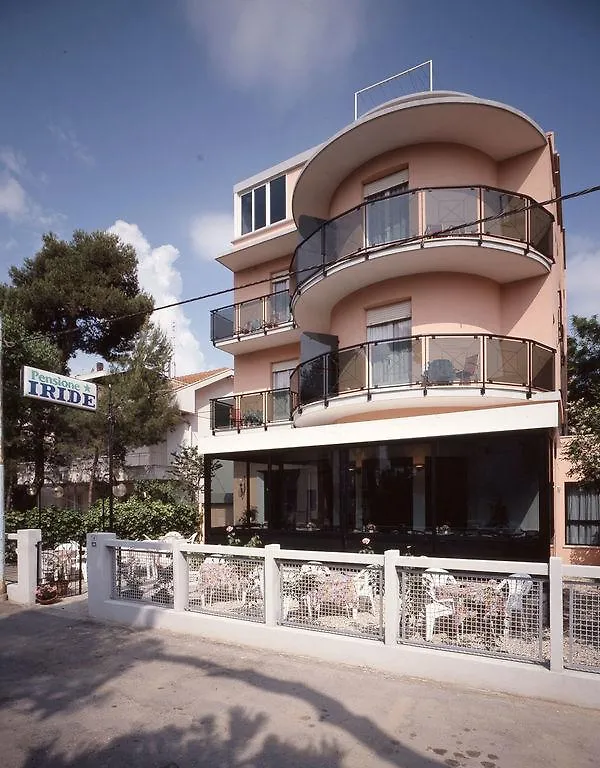 **  Hotel Iride Suite, Breakfast&Brunch - ideale per famiglie e coppie Riccione Italia