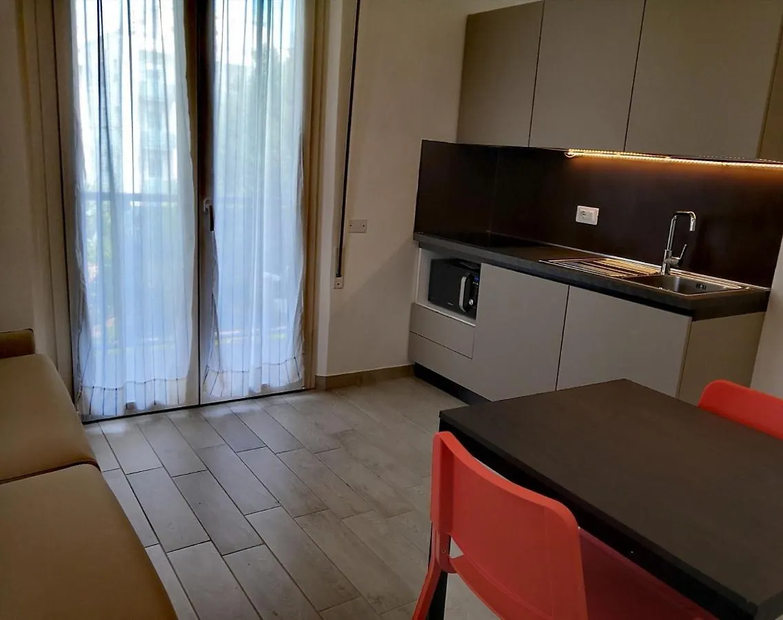Hotel Iride Suite & Breakfast- Ideale Per Famiglie E Coppie Riccione 2*,  Italy