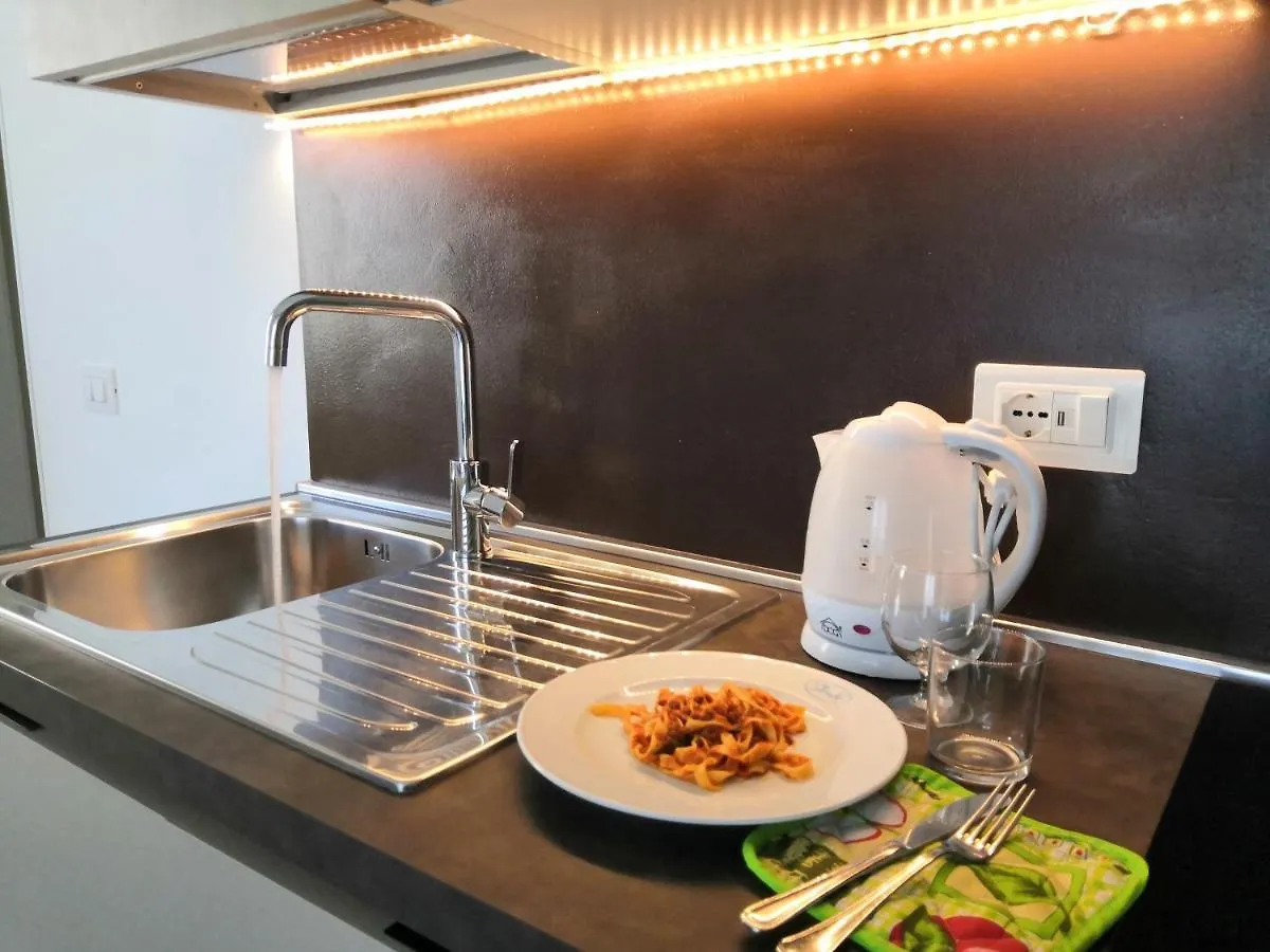**  Hotel Iride Suite & Breakfast- Ideale Per Famiglie E Coppie Riccione Italy