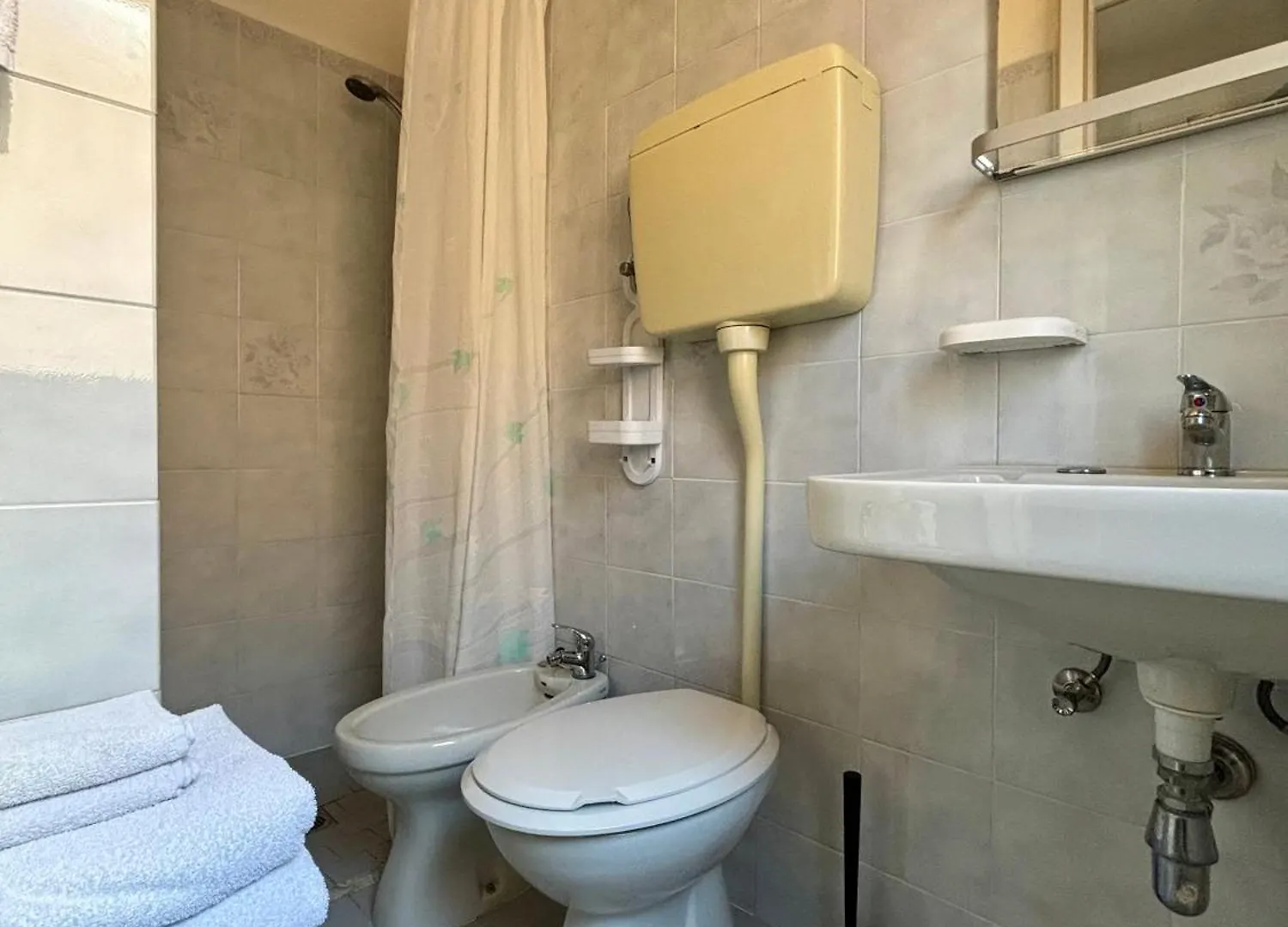 Hotel Iride Suite & Breakfast- Ideale Per Famiglie E Coppie Riccione Italy