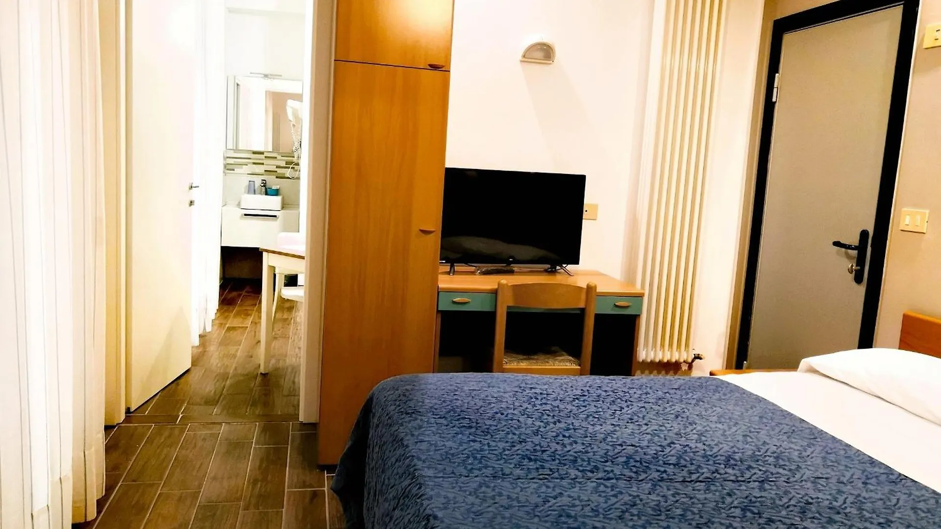 Hotel Iride Suite & Breakfast- Ideale Per Famiglie E Coppie Riccione
