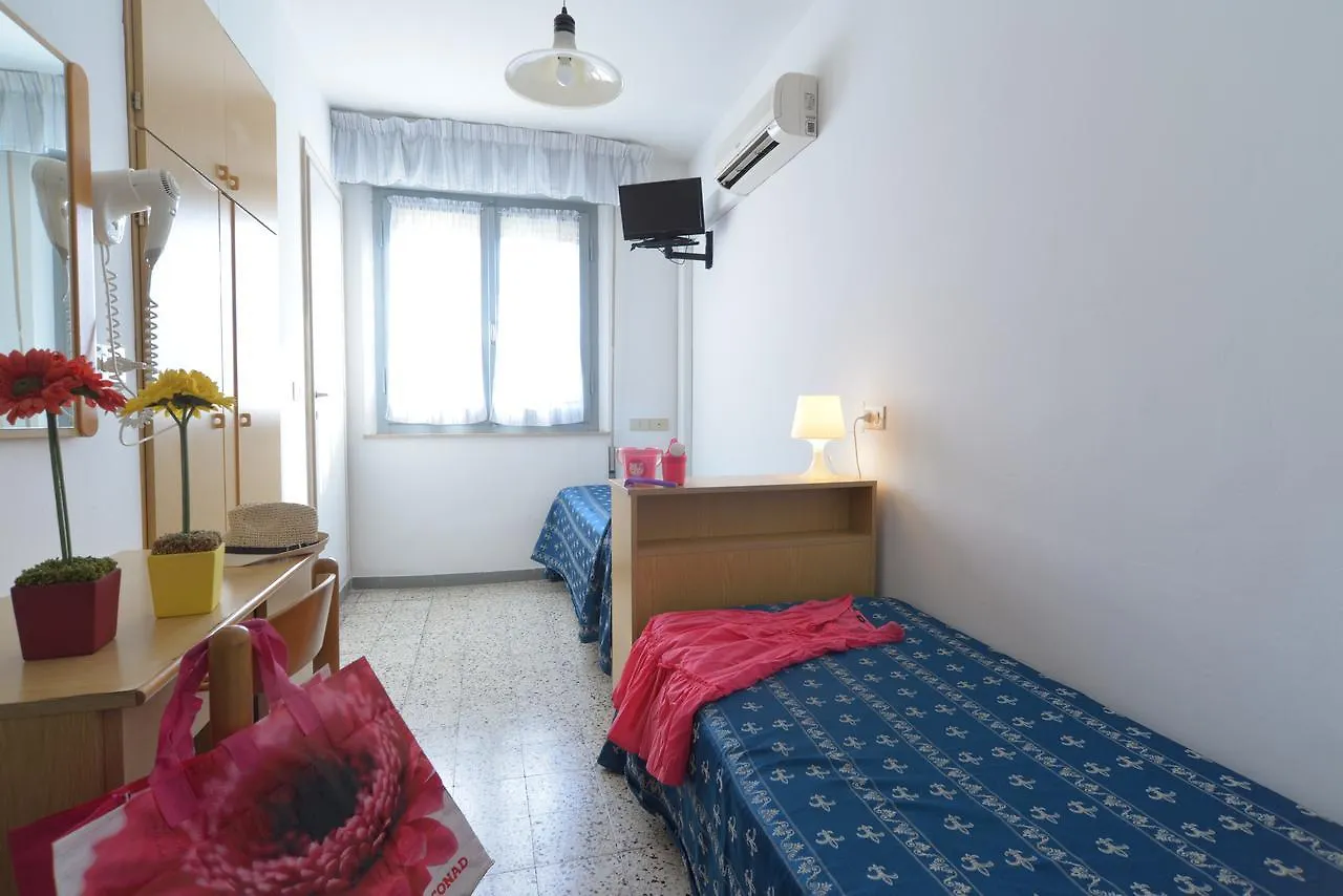Hotel Iride Suite & Breakfast- Ideale Per Famiglie E Coppie Riccione