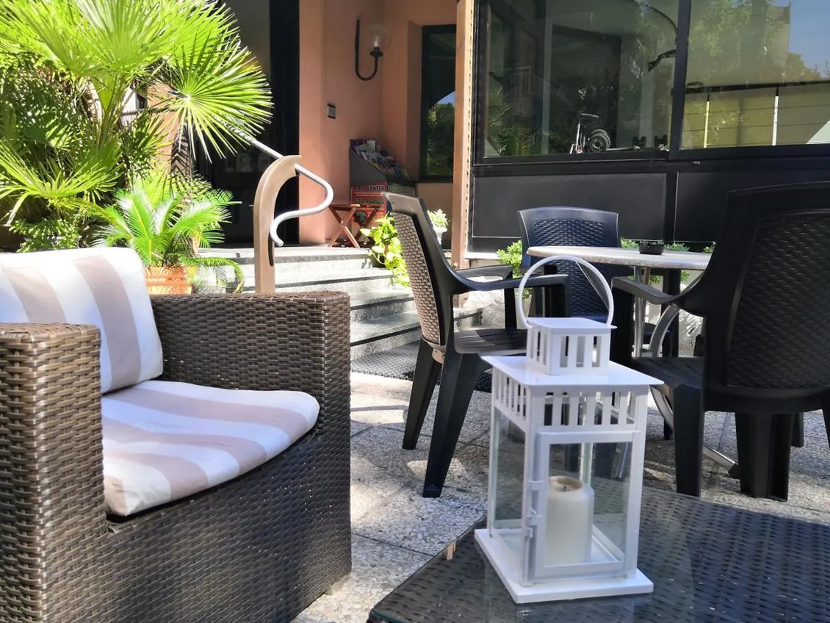 Hotel Iride Suite & Breakfast- Ideale Per Famiglie E Coppie Riccione 2*,  Italy
